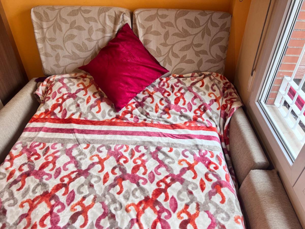 Casa Ideal Familias Y Grupos Con Balcones Exterior Soleada Patios Cerca Alhambra, Sierra Nevada, Rio Genil, Lancha Del Genil, Parque Llano Y Reloj Del Sol Con Barbacoas, Campo De Futbol, Circuito Gimnasia Διαμέρισμα Γρανάδα Εξωτερικό φωτογραφία