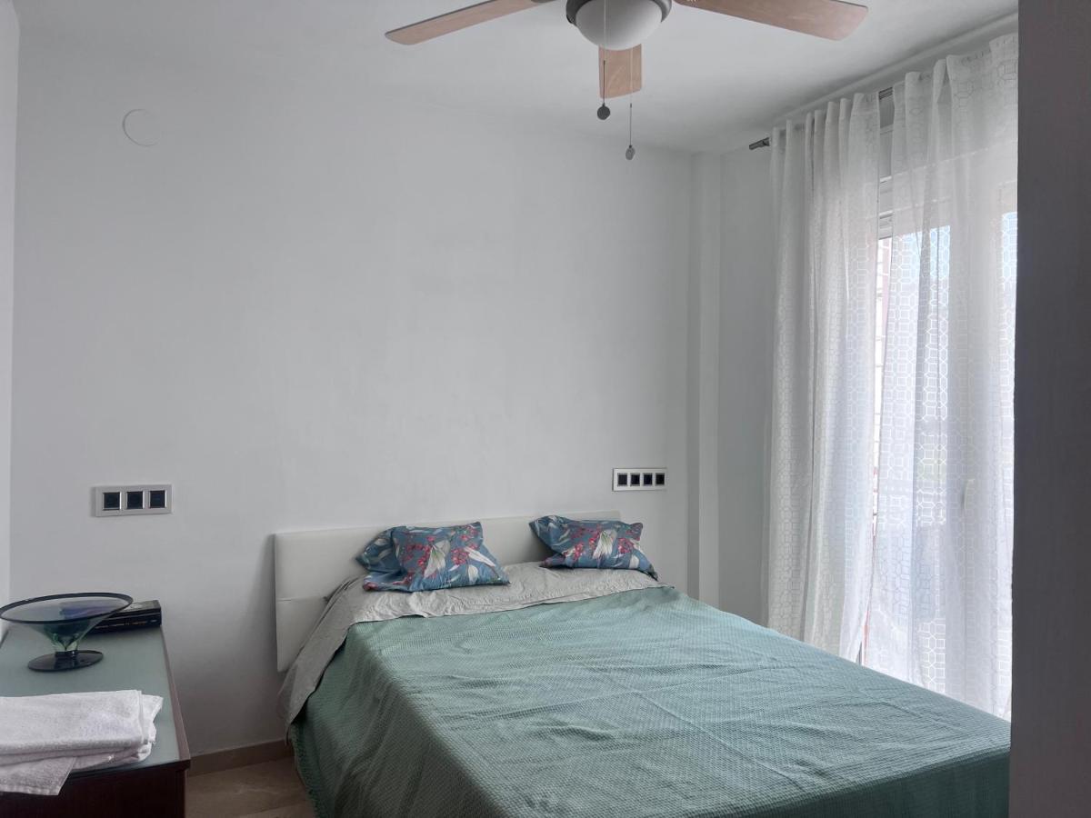 Casa Ideal Familias Y Grupos Con Balcones Exterior Soleada Patios Cerca Alhambra, Sierra Nevada, Rio Genil, Lancha Del Genil, Parque Llano Y Reloj Del Sol Con Barbacoas, Campo De Futbol, Circuito Gimnasia Διαμέρισμα Γρανάδα Εξωτερικό φωτογραφία