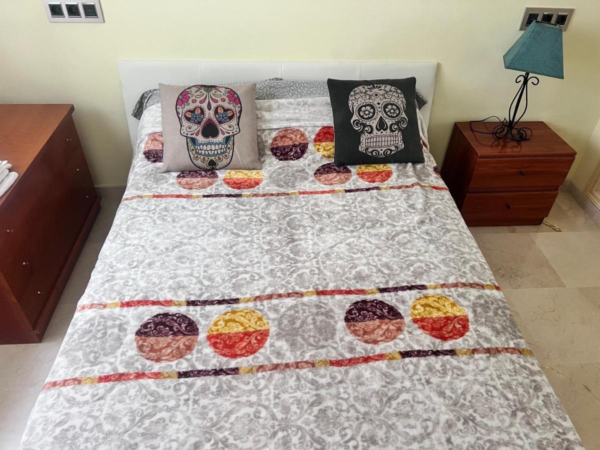 Casa Ideal Familias Y Grupos Con Balcones Exterior Soleada Patios Cerca Alhambra, Sierra Nevada, Rio Genil, Lancha Del Genil, Parque Llano Y Reloj Del Sol Con Barbacoas, Campo De Futbol, Circuito Gimnasia Διαμέρισμα Γρανάδα Εξωτερικό φωτογραφία