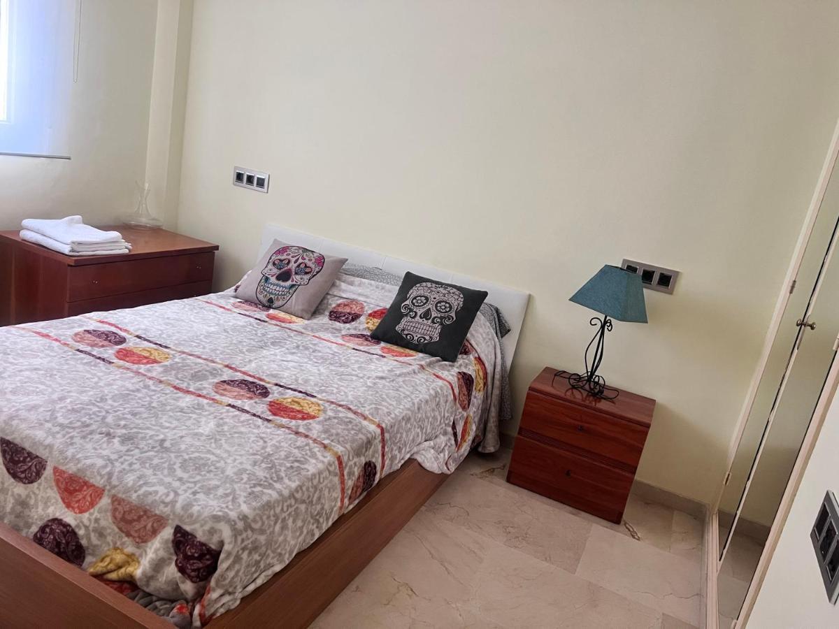 Casa Ideal Familias Y Grupos Con Balcones Exterior Soleada Patios Cerca Alhambra, Sierra Nevada, Rio Genil, Lancha Del Genil, Parque Llano Y Reloj Del Sol Con Barbacoas, Campo De Futbol, Circuito Gimnasia Διαμέρισμα Γρανάδα Εξωτερικό φωτογραφία