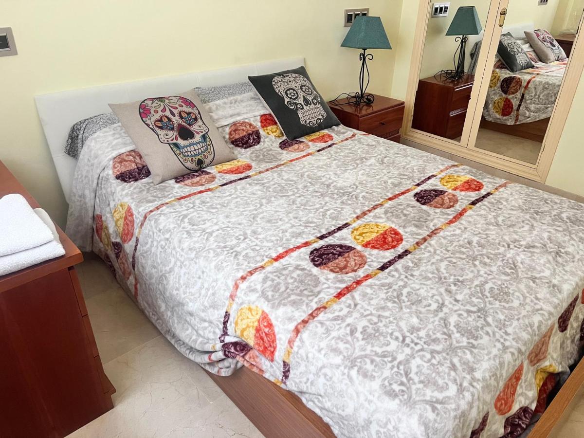 Casa Ideal Familias Y Grupos Con Balcones Exterior Soleada Patios Cerca Alhambra, Sierra Nevada, Rio Genil, Lancha Del Genil, Parque Llano Y Reloj Del Sol Con Barbacoas, Campo De Futbol, Circuito Gimnasia Διαμέρισμα Γρανάδα Εξωτερικό φωτογραφία