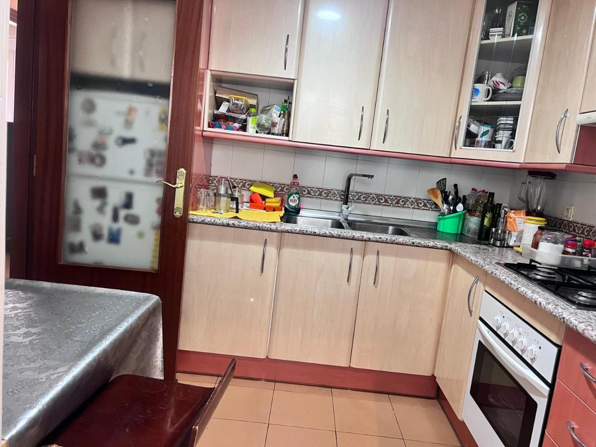 Casa Ideal Familias Y Grupos Con Balcones Exterior Soleada Patios Cerca Alhambra, Sierra Nevada, Rio Genil, Lancha Del Genil, Parque Llano Y Reloj Del Sol Con Barbacoas, Campo De Futbol, Circuito Gimnasia Διαμέρισμα Γρανάδα Εξωτερικό φωτογραφία