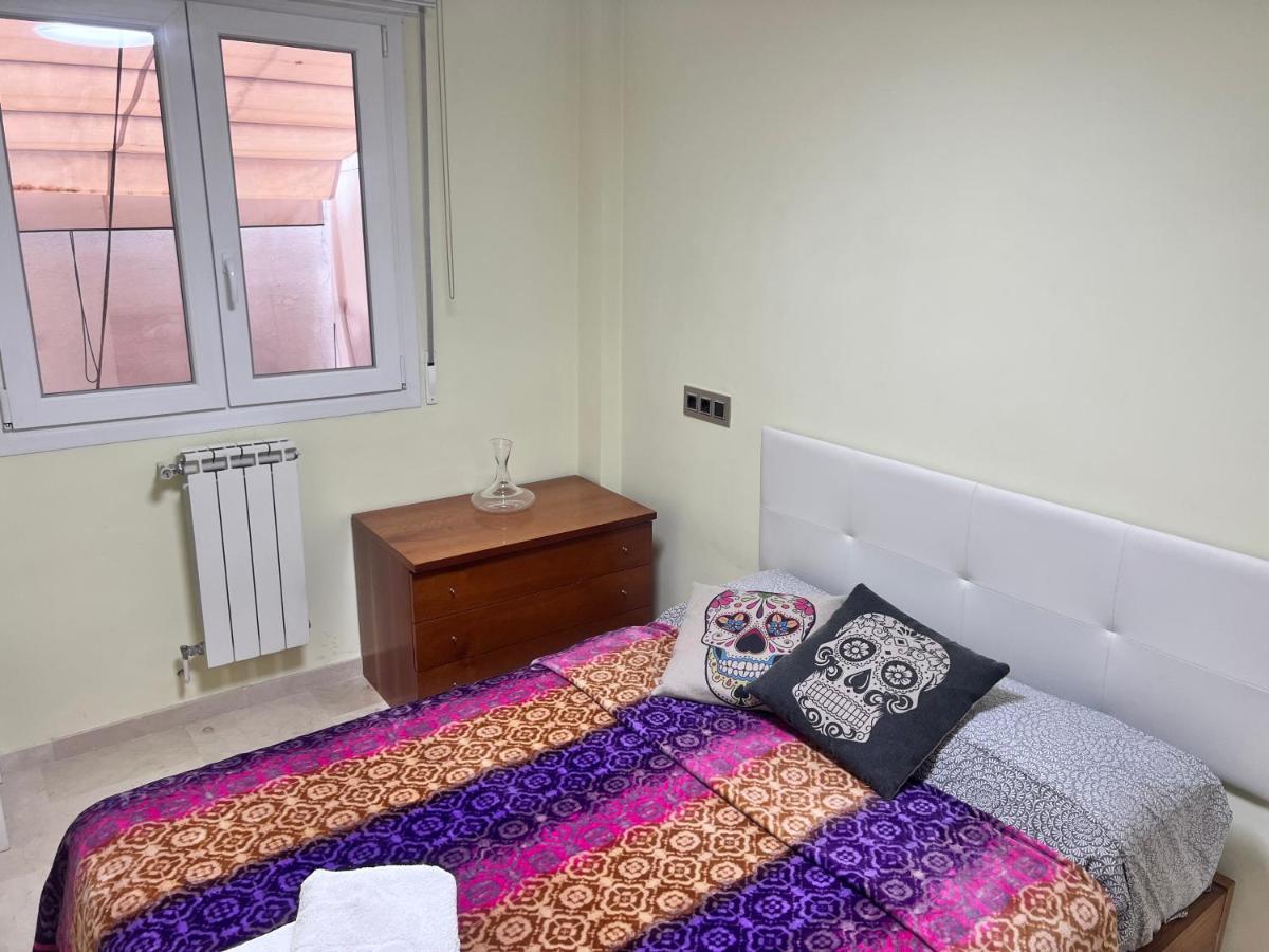 Casa Ideal Familias Y Grupos Con Balcones Exterior Soleada Patios Cerca Alhambra, Sierra Nevada, Rio Genil, Lancha Del Genil, Parque Llano Y Reloj Del Sol Con Barbacoas, Campo De Futbol, Circuito Gimnasia Διαμέρισμα Γρανάδα Εξωτερικό φωτογραφία